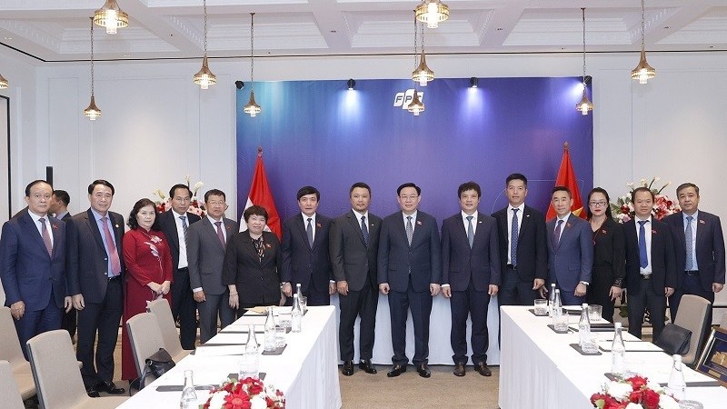 Chủ tịch Quốc hội Vương Đình Huệ: FPT Indonesia cần phát huy đầu mối kết nối doanh nghiệp hai nước