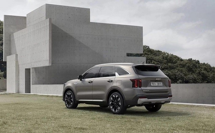 Phía đuôi Kia Sorento 2024, huy hiệu Lộ diện hình ảnh nội thất thực tế Kia Sorento 2024