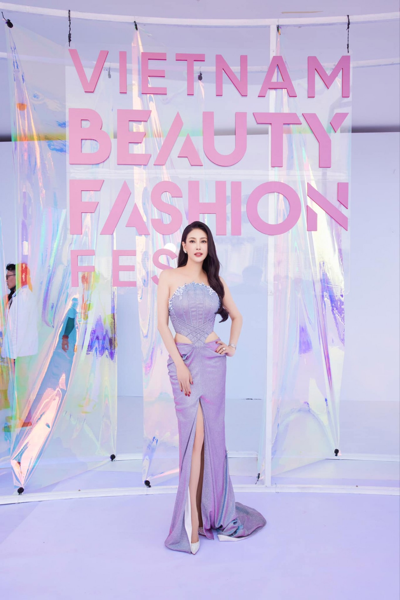 Hoa hậu Hà Kiều Anh