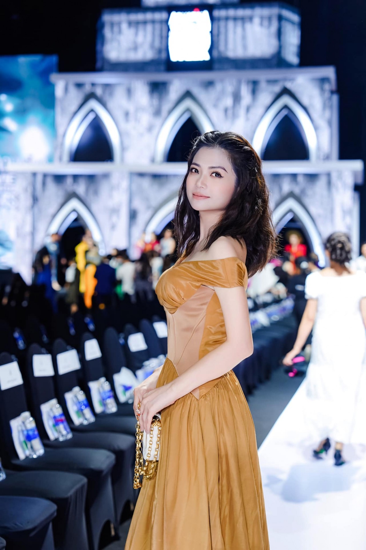 Nhan sắc diễn viên Kiều Anh