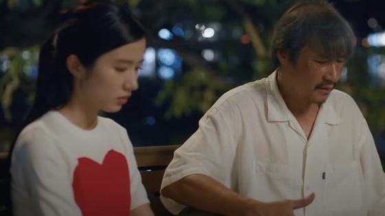 Món quà của cha tập 11: Quyên phát hiện chồng nói dối từ tin nhắn lạ...