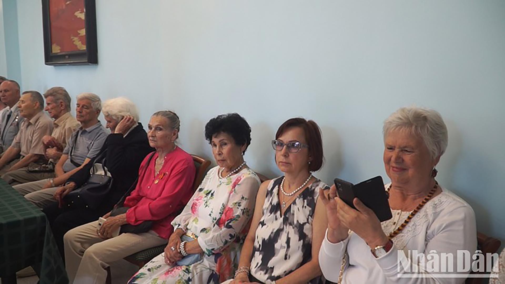 Các đại biểu tham dự cuộc gặp. (Nguồn: nhandan.vn) Các đại biểu tham dự cuộc gặp. (Nguồn: nhandan.vn)