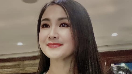 Sao Việt: NSND Thu Hà nền nã trong tà áo dài, Thanh Sơn đăng dòng trạng thái lạ...