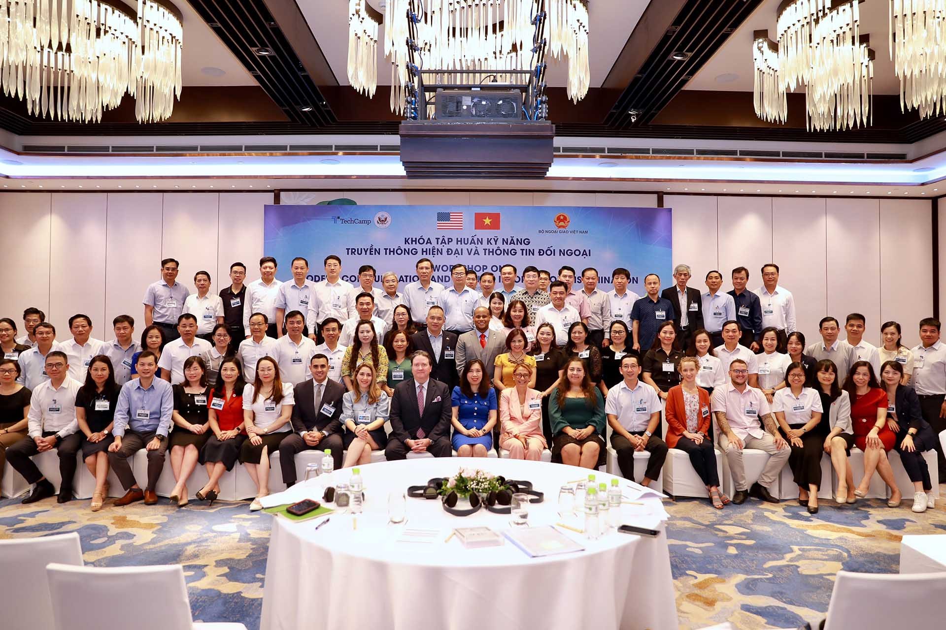 Bộ Ngoại giao phối hợp với Đại sứ quán Hoa Kỳ tổ chức khoá tập huấn kỹ năng truyền thông hiện đại và thông tin đối ngoại