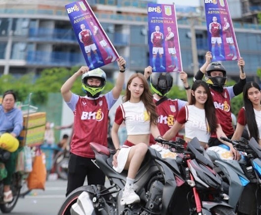 FC Aston Villa 'chơi lớn' trong sự kiện CLB ký kết với đối tác mới FC Aston Villa 'chơi lớn' trong sự kiện CLB ký kết với đối tác mới