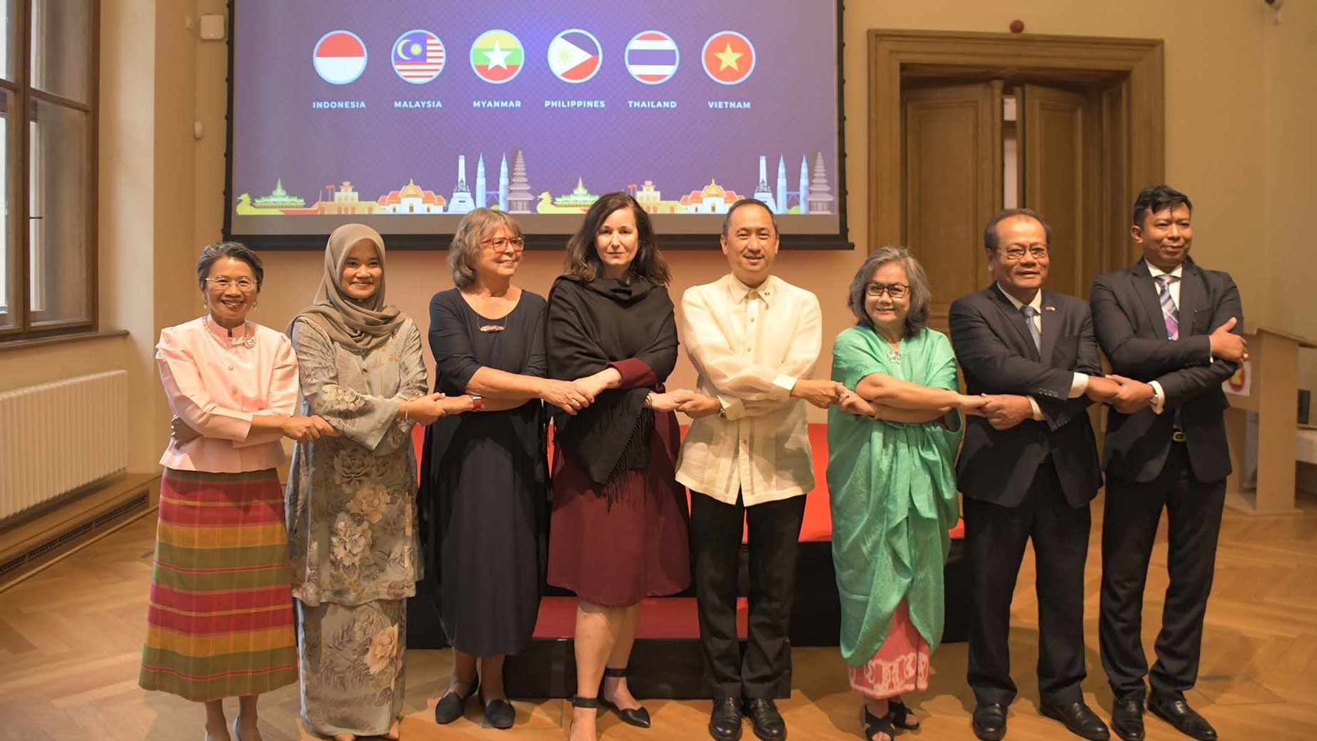 Đại sứ quán Việt Nam tại Czech tham dự lễ kỷ niệm 56 năm ngày thành lập ASEAN