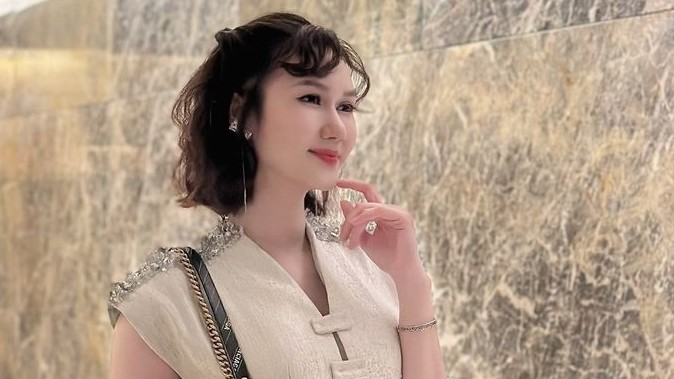 Nhan sắc đời thường của diễn viên Hương Giang