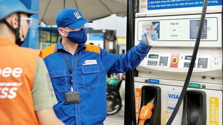 Theo đà thế giới, giá xăng dầu đồng loạt giảm từ 15h chiều nay 1/2