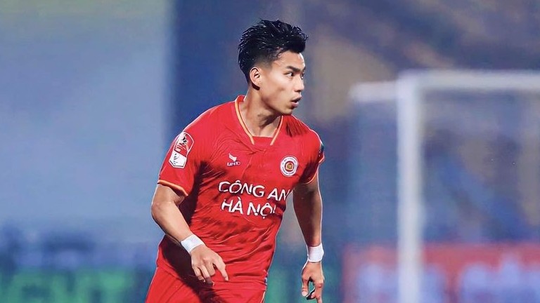 CLB Công an Hà Nội: Niềm vui sự nghiệp, cuộc sống liên tục đến với hậu vệ Văn Thanh