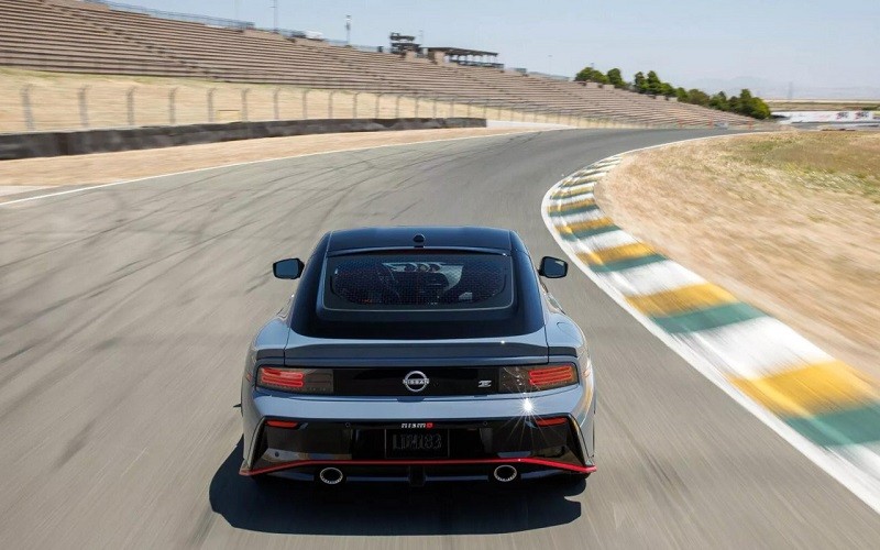 Cận cảnh Nissan Z Nismo 2024 vừa ra mắt tại Mỹ Cận cảnh Nissan Z Nismo 2024 vừa ra mắt tại Mỹ