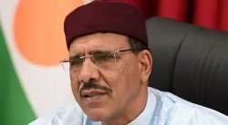 Đảo chính ở Niger: ECOWAS sẵn sàng can thiệp vũ trang, chính quyền quân sự nói gì về hợp tác với Nga hay Wagner, EU cảnh báo về sức khỏe ông Bazoum