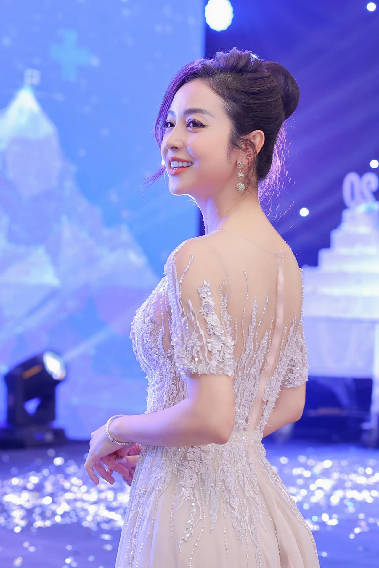 Hoa hậu Jennifer Phạm