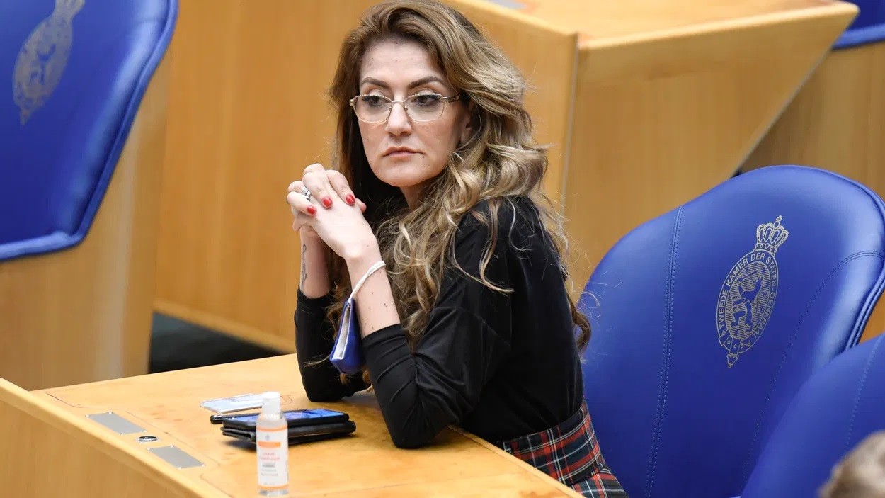 (08.14) Bà Dilan Yesilgoz, Bộ trưởng Tư pháp Hà Lan sẽ tiếp quản đảng VVD và có thể là chức Thủ tướng sau khi ông Rutte rời chính trường vào tháng 11 tới. (Nguồn: ANP)