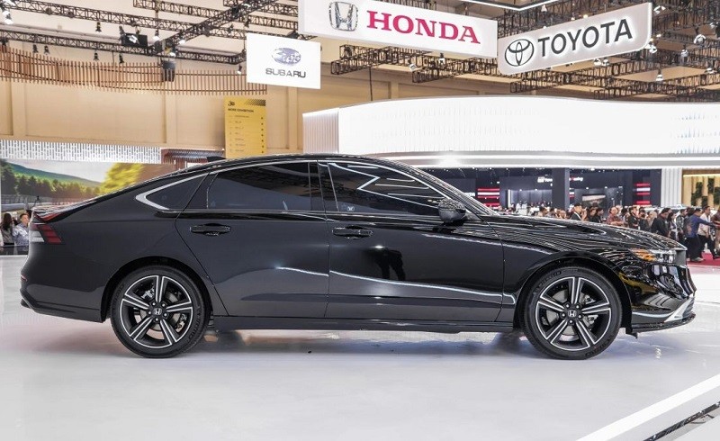 Cận cảnh Honda Accord 2024 vừa ra mắt tại Indonesia Cận cảnh Honda Accord 2024 vừa ra mắt tại Indonesia