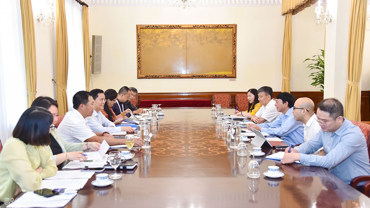 Bộ Ngoại giao-Cao Bằng phối hợp tổ chức hội nghị quảng bá tiềm năng thế mạnh của địa phương Bộ Ngoại giao-Cao Bằng phối hợp tổ chức hội nghị quảng bá tiềm năng thế mạnh của địa phương