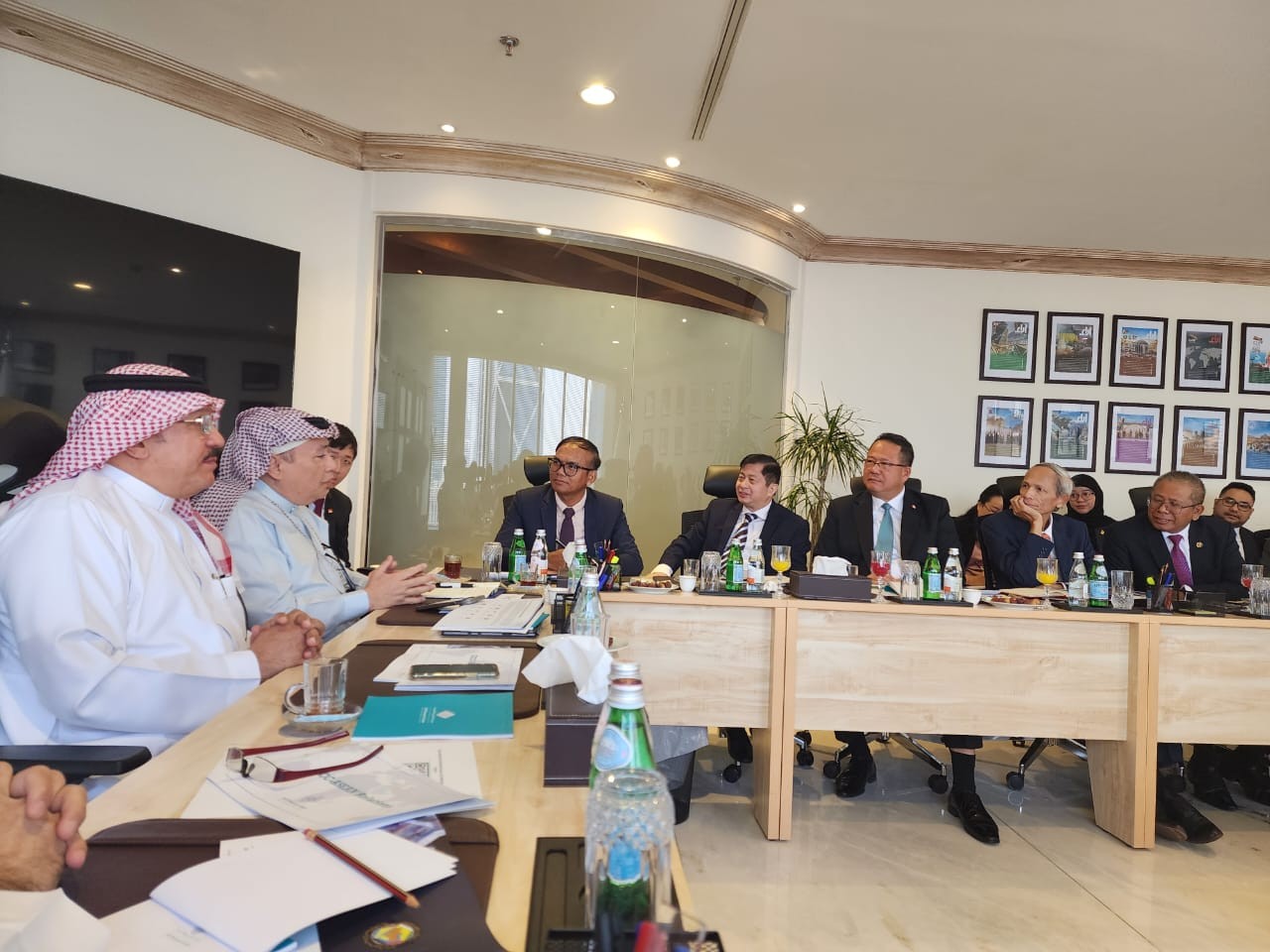 Cựu Đại sứ Saudi Arabia tại Nhật Bản, hiện là một doanh nhân, chia sẻ quan tâm hợp tác với các doanh nghiệp tại ASEAN.