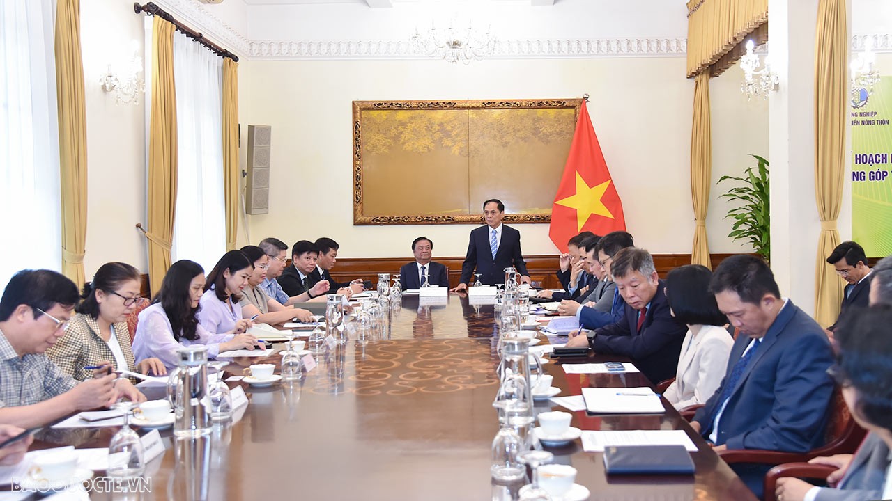 Bộ Ngoại giao-Bộ NN&PTNT ký kế hoạch hành động về ngoại giao kinh tế thúc đẩy phát triển ngành nông nghiệp Bộ Ngoại giao-Bộ NN&PTNT ký kế hoạch hành động về ngoại giao kinh tế thúc đẩy phát triển ngành Nông nghiệp