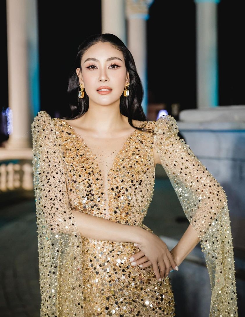 Thần thái ngút ngàn của Hoa hậu Hà Kiều Anh