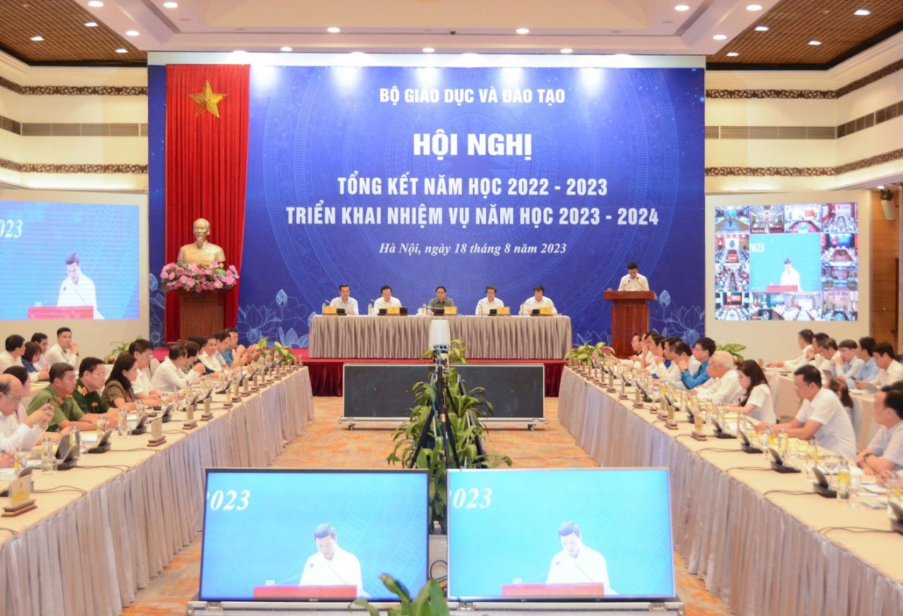 Hội nghị triển khai năm học mới Hội nghị triển khai năm học mới