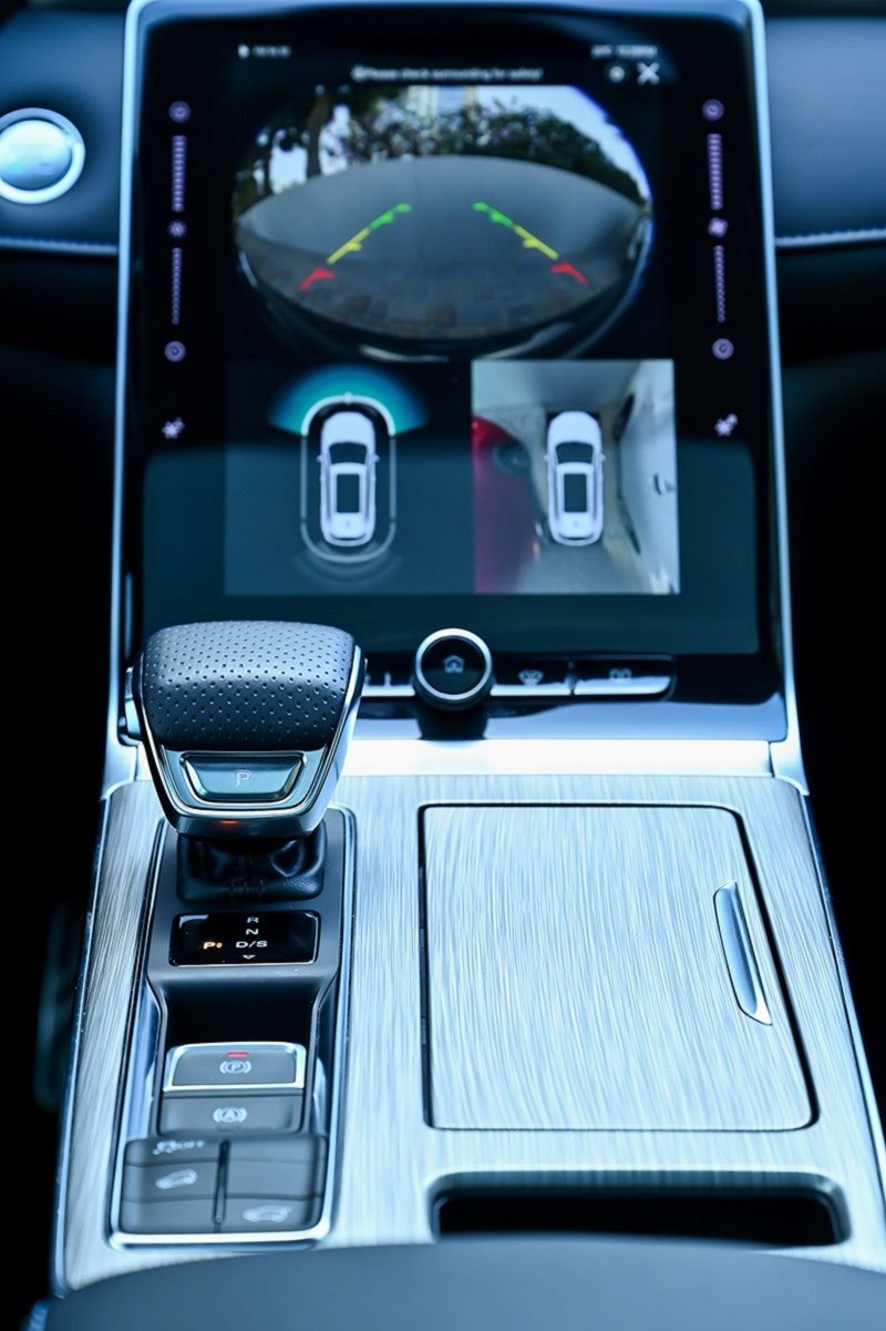 Nội thất MG RX5 khá sang trọng.