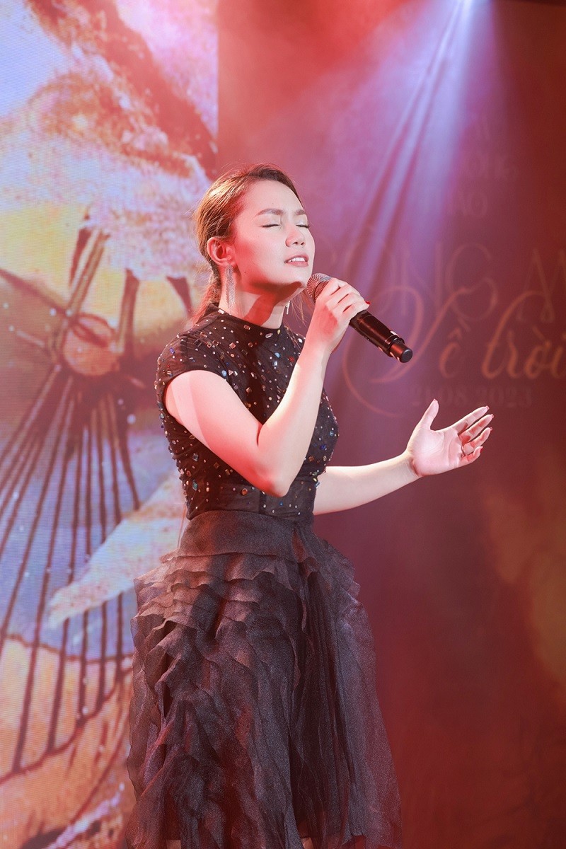 Ca sĩ Phạm Phương Thảo