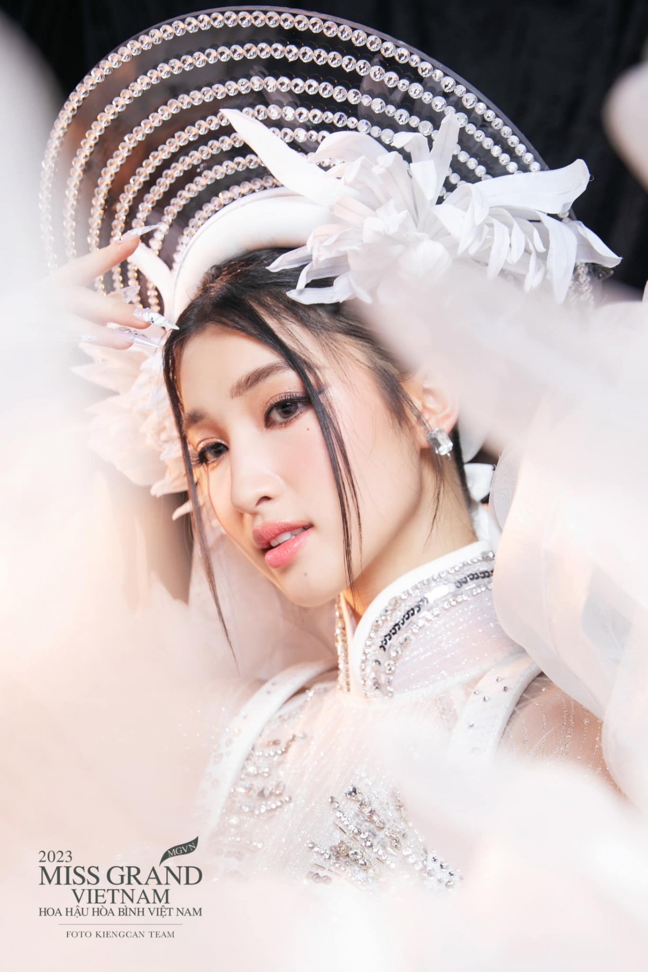 Á hậu Phương Nhi