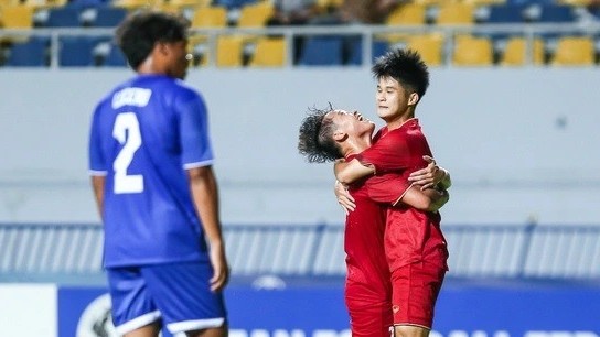 Hữu Tuấn ghi bàn thắng duy nhất, góp công đưa U23 Việt Nam vào bán kết U23 Đông Nam Á 2023