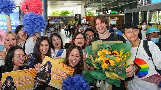 Nghệ sĩ Australia có số lượt nghe trực tuyến nhiều nhất thế giới sắp biểu diễn độc quyền tại Việt Nam