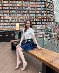 Sức khỏe phục hồi tốt, NSND Công Lý ủng hộ bà xã trẻ đẹp đi du lịch cùng nhóm bạn thân