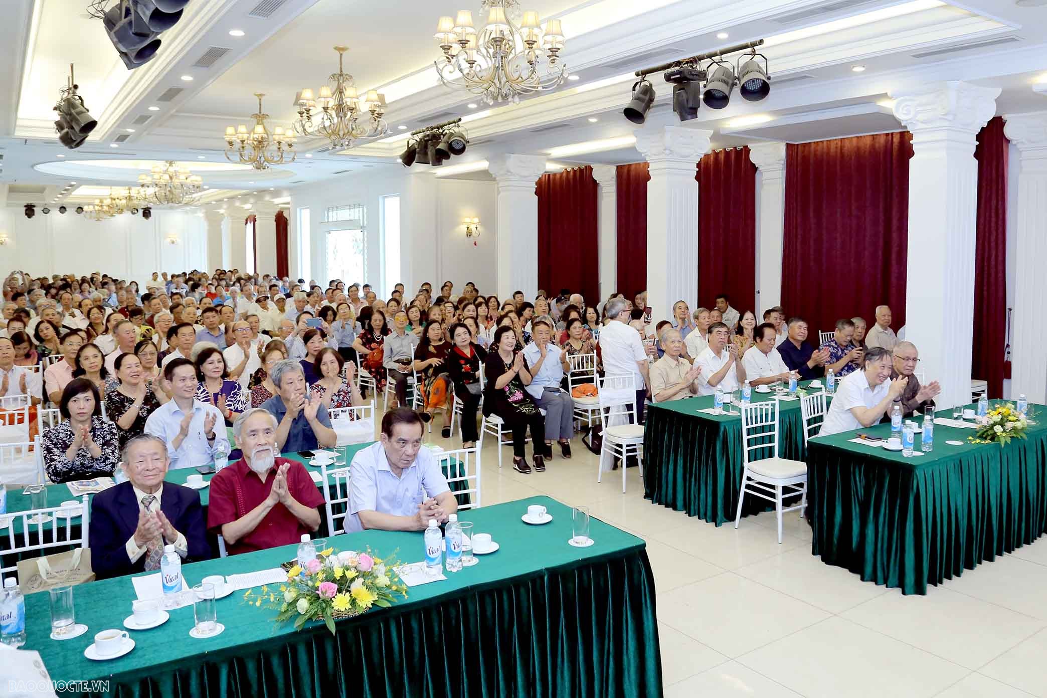 Câu lạc bộ Hưu trí Bộ Ngoại giao tổ chức Đại hội lần thứ 14 nhiệm kỳ 2023 – 2026 Câu lạc bộ Hưu trí Bộ Ngoại giao tổ chức Đại hội lần thứ 14 nhiệm kỳ 2023-2026