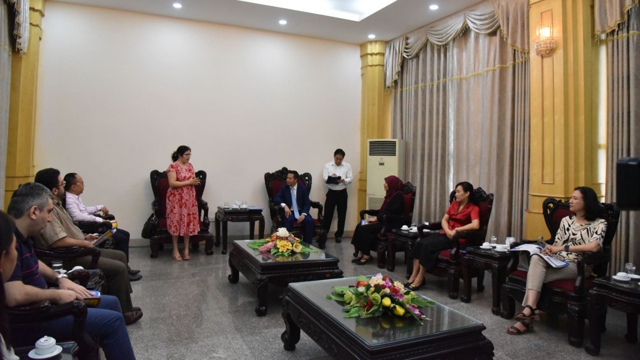 Đoàn báo chí nước ngoài tìm hiểu môi trường đầu tư tại Phú Thọ