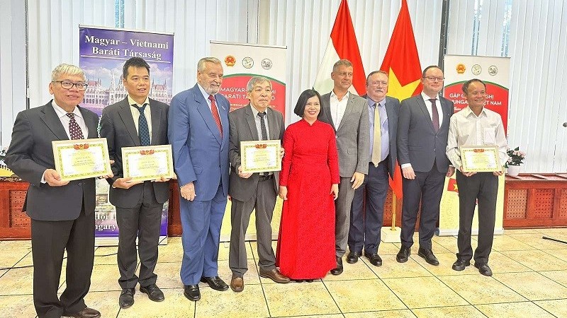 Gặp mặt hữu nghị kỷ niệm Quốc khánh tại Hungary