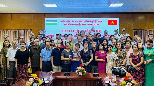 Giao lưu hữu nghị kỷ niệm 78 năm Quốc khánh Việt Nam và 32 năm Ngày Độc lập Uzbekistan