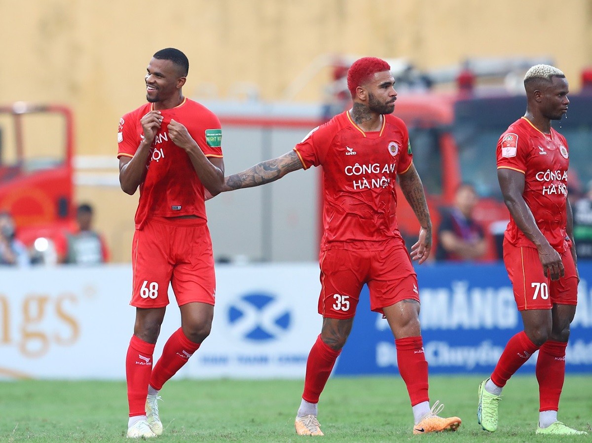 Ở trận đấu này, CAHN vượt lên dẫn trước ở phút 42 do công của tiền đạo Gustavo (số 68). 