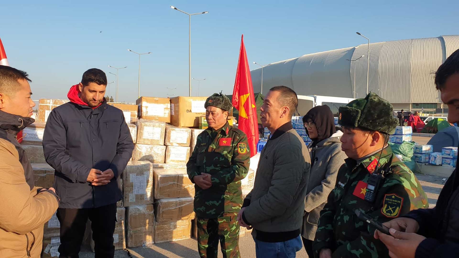 Đội cứu nạn, cứu hộ Việt Nam tại hiện trường vụ động đất tại Thổ Nhĩ Kỳ. (Nguồn: ĐSQ Việt Nam tại Thổ Nhĩ Kỳ)