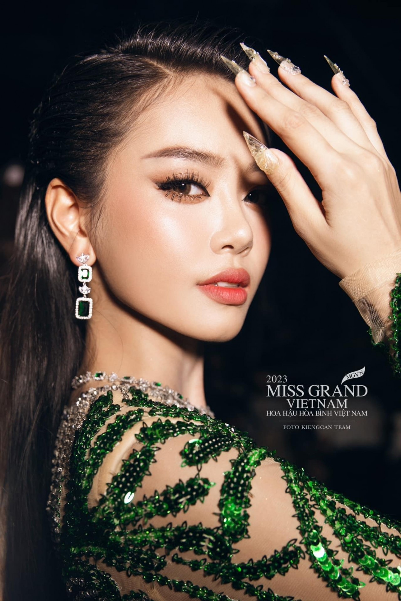 Nhan sắc đời thường của Á hậu Bùi Khánh Linh