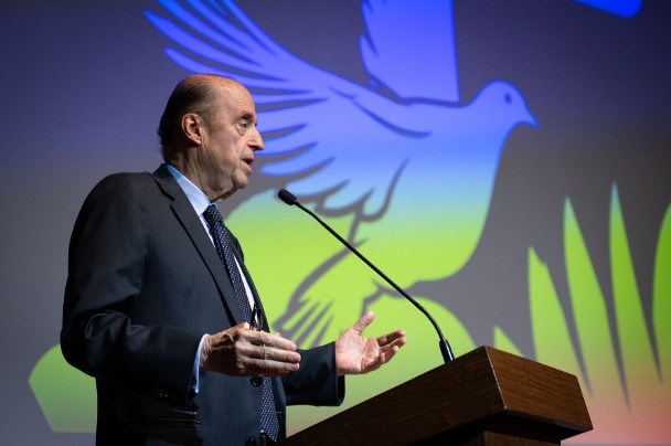 Ngoại trưởng Álvaro Leyva tại sự kiện “Đi tìm chân lý để lịch sử không tái diễn” ngày 17/8. (Nguồn: Bộ Ngoại giao Colombia) Ngoại trưởng Álvaro Leyva tại sự kiện “Đi tìm chân lý để lịch sử không tái diễn” ngày 17/8. (Nguồn: Bộ Ngoại giao Colombia)