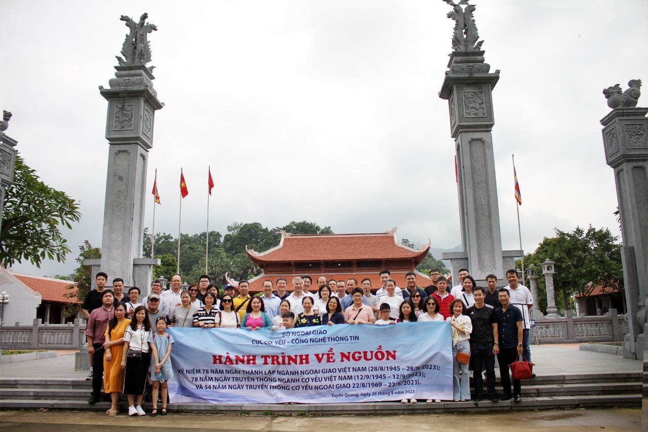 Cục Cơ yếu và Công nghệ thông tin, Bộ Ngoại giao tổ chức hành trình về nguồn Cục Cơ yếu và Công nghệ thông tin, Bộ Ngoại giao tổ chức hành trình về nguồn