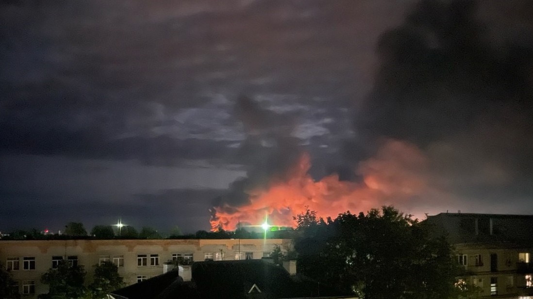 Xung đột Nga-Ukraine: Sân bay Pskov bị tấn công, tình báo Mỹ hoài nghi về bước tiến của Kiev?