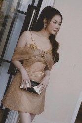 Sao Việt: Lý Nhã Kỳ sang chảnh với đồ hiệu, Lương Thùy Linh gợi cảm cùng thiết kế xuyên thấu