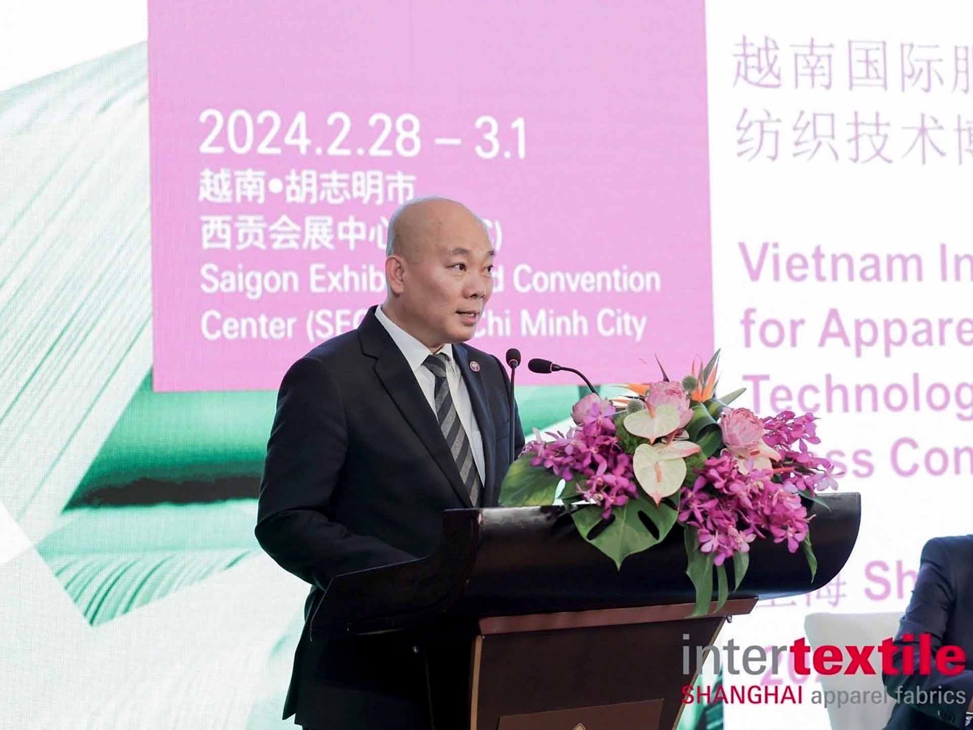 Ông Vũ Bá Phú, Cục trưởng Cục Xúc tiến thương mại, Bộ Công Thương phát biểu.