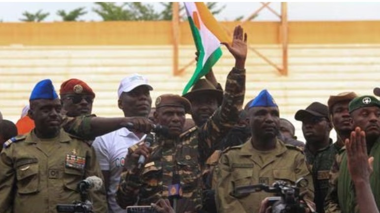 Tình hình Niger: EU trừng phạt những người đảo chính, Italy cảnh báo thảm họa khủng hoảng di cư