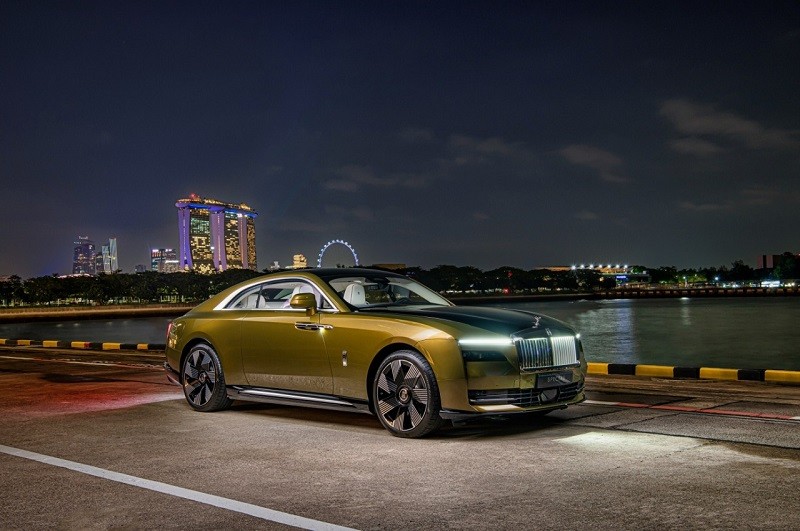 Cận cảnh xe điện siêu sang Rolls-Royce Spectre vừa ra mắt tại Singapore, giá hơn 38 tỷ đồng Cận cảnh xe điện siêu sang Rolls-Royce Spectre vừa ra mắt tại Singapore, giá hơn 38 tỷ đồng
