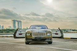 Cận cảnh xe điện siêu sang Rolls-Royce Spectre vừa ra mắt tại Singapore, giá hơn 38 tỷ đồng