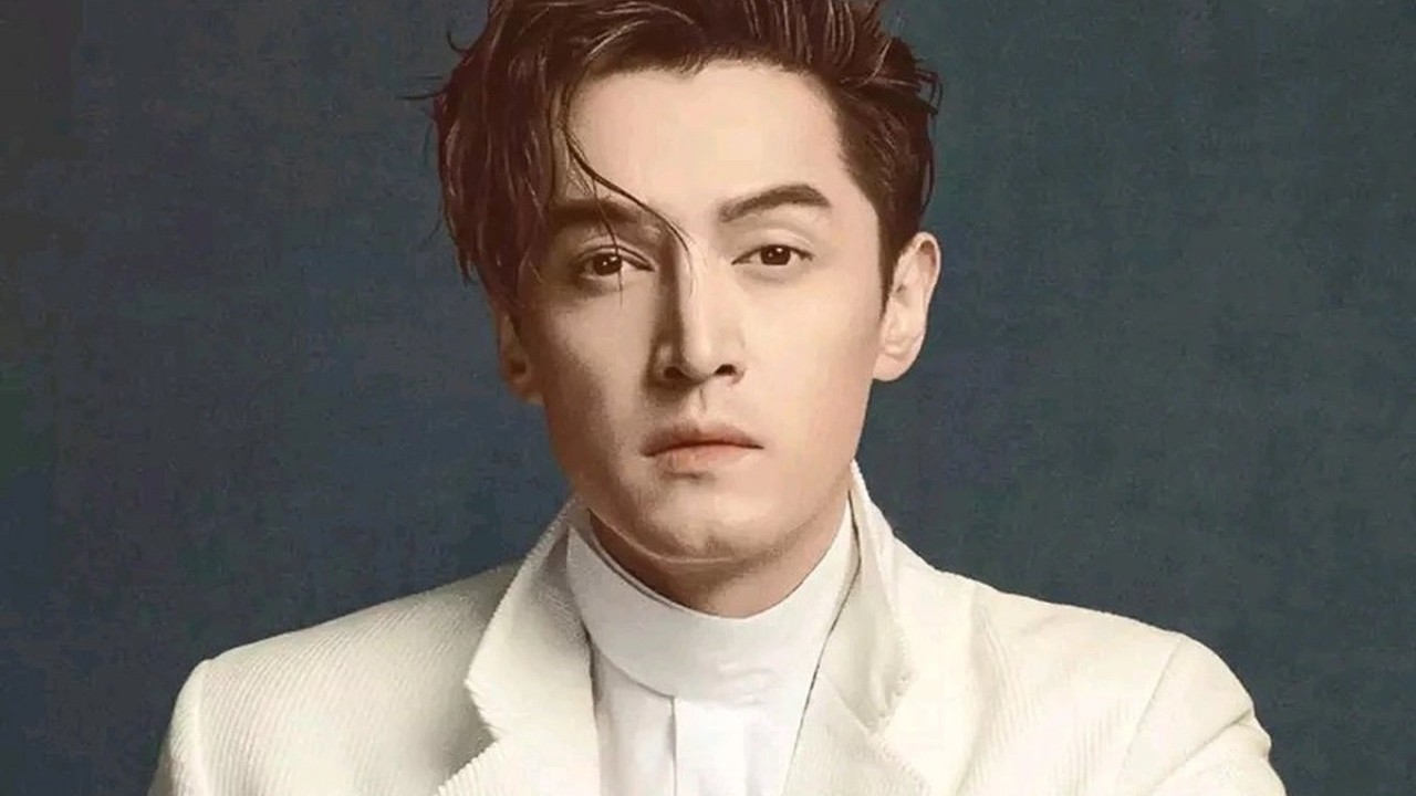 Nam diễn viên đình đám Cbiz Hồ Ca lộ hình ảnh xuống sắc bất thường