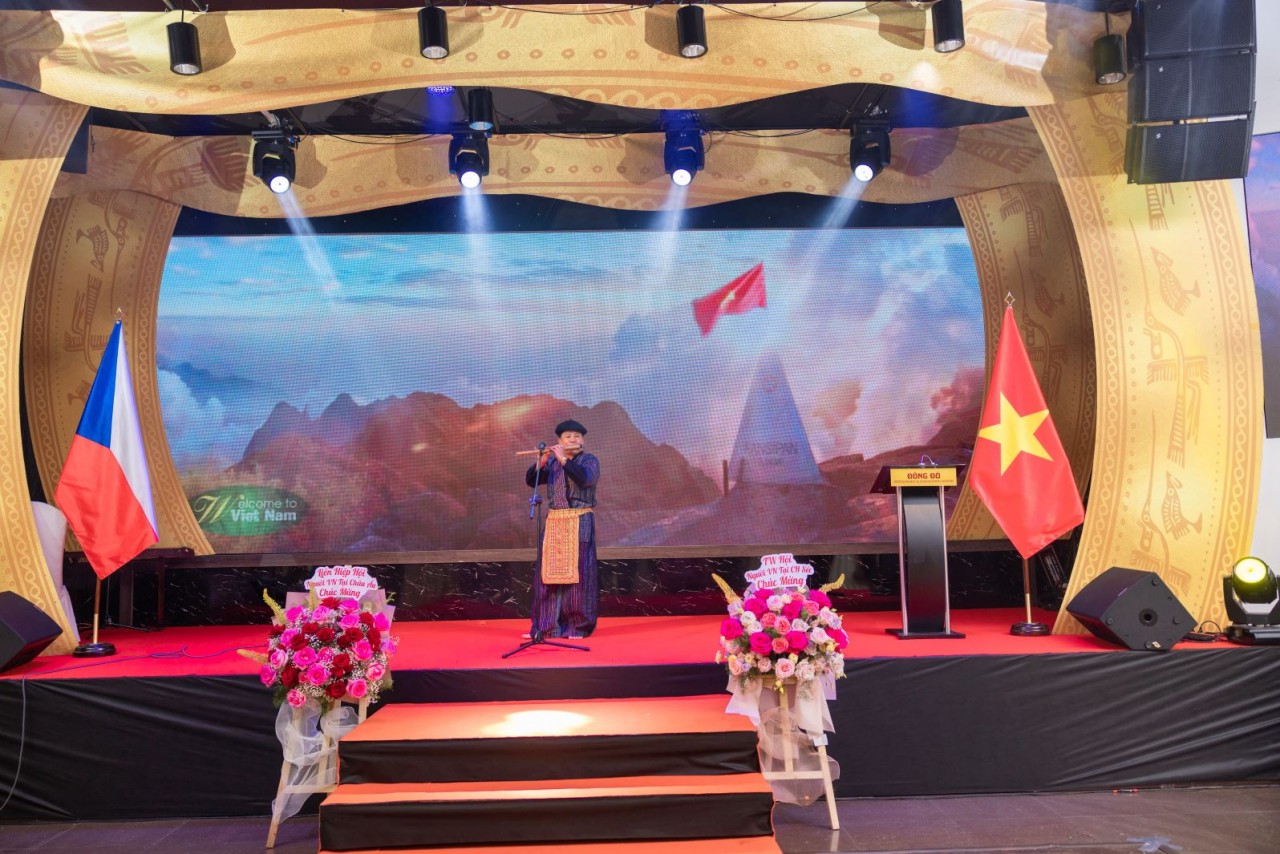 Long trọng Lễ kỷ niệm Quốc khánh Việt Nam tại CH Czech