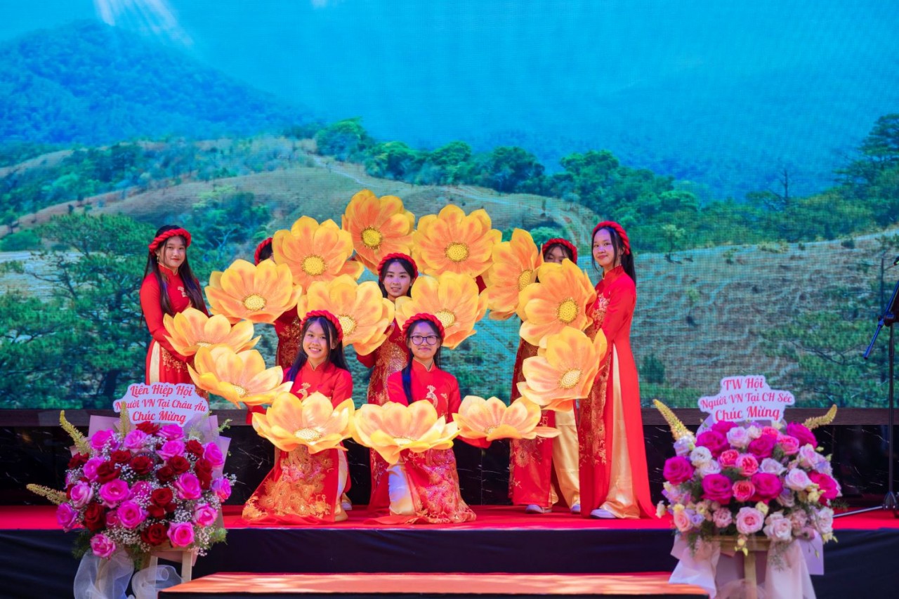 Long trọng Lễ kỷ niệm Quốc khánh Việt Nam tại CH Czech