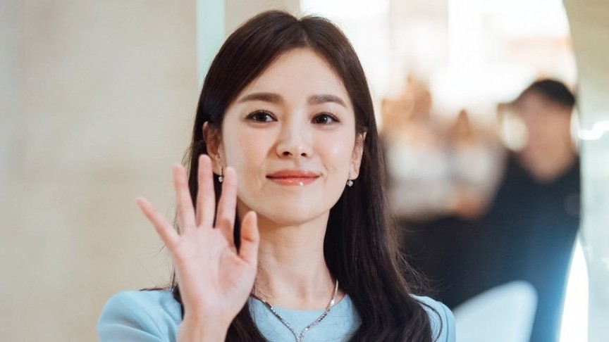 Song Hye Kyo ngọt ngào, đáng yêu dự sự kiện thương hiệu trang sức cao cấp