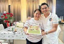 HLV Kiatisuk rạng rỡ tổ chức sinh nhật bà xã và mua sắm thiết bị tập luyện trước ngày trở lại CLB Hoàng Anh Gia Lai