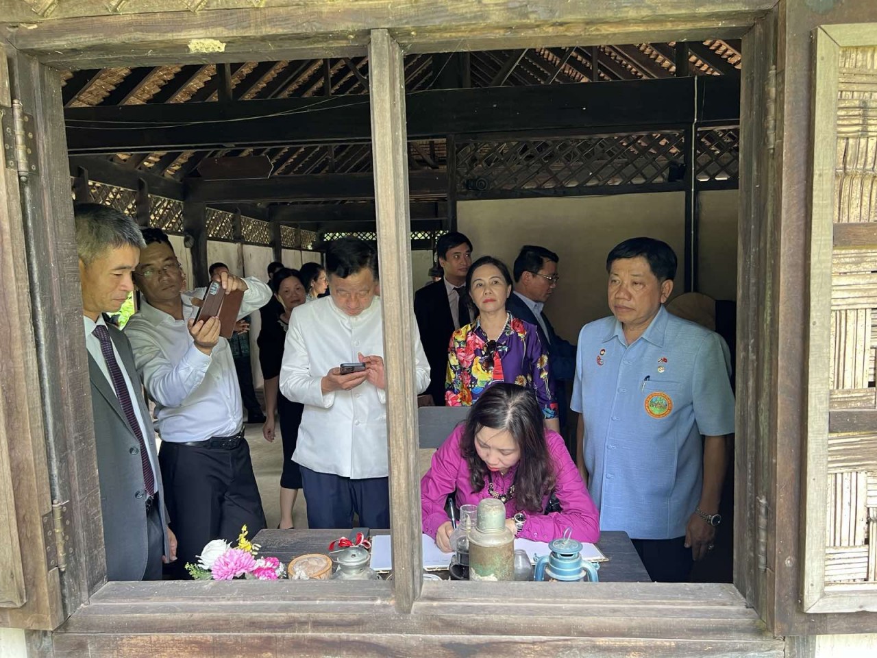 Làm công tác cộng đồng tại các tỉnh Đông Bắc Thái Lan Làm công tác cộng đồng tại các tỉnh Đông Bắc Thái Lan